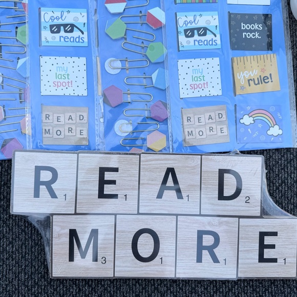 BUNDLE of 10 items- Teachers Colorful Stationery Set with Tote Bag - Picture 3 of 7